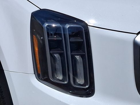 Used 2024 Kia Telluride EX AWD/4WD image 10