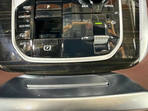 Certified 2024 BMW X7 xDrive40i w/ M Sport Package AWD/4WD image 44