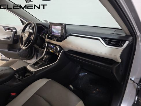 Used 2021 Toyota RAV4 XLE Premium FWD image 37