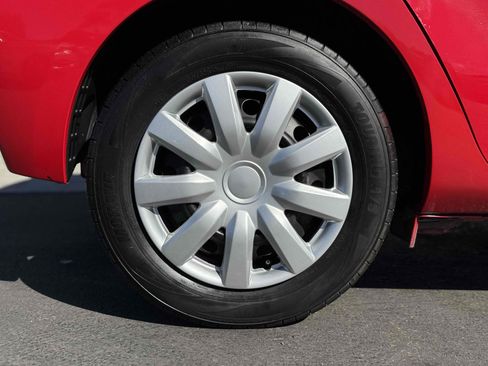 Used 2016 Toyota Prius C One image 33