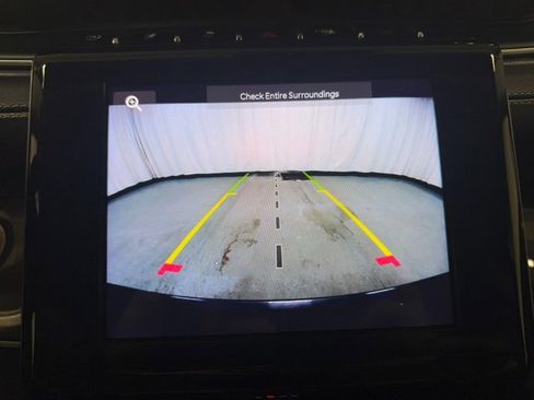 Used 2023 Jeep Grand Cherokee Laredo w/ Luxury Tech Group I image 22