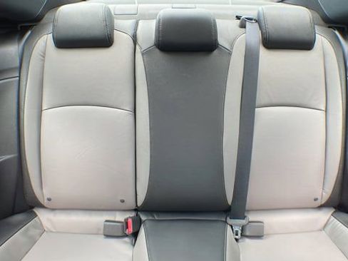 Used 2018 Honda Civic Touring image 10