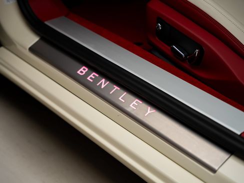 Used 2023 Bentley Continental GT Azure AWD/4WD image 57