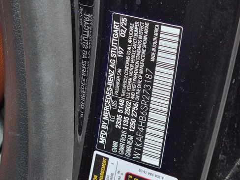 Used 2025 Mercedes-Benz C 300 4MATIC Sedan image 23