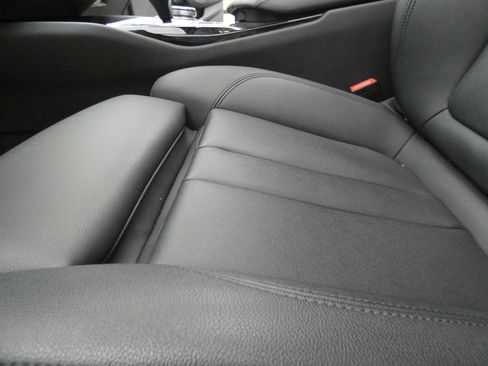 Used 2019 BMW 530i w/ Convenience Package image 49