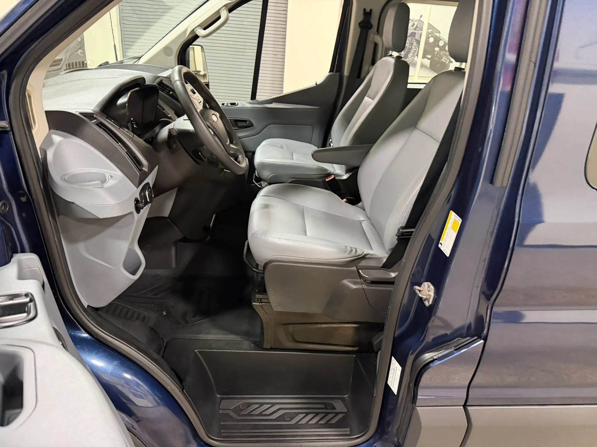 Used 2016 Ford Transit 350 XL RWD image 37