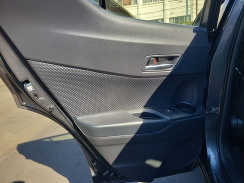 Used 2019 Toyota C-HR LE image 13