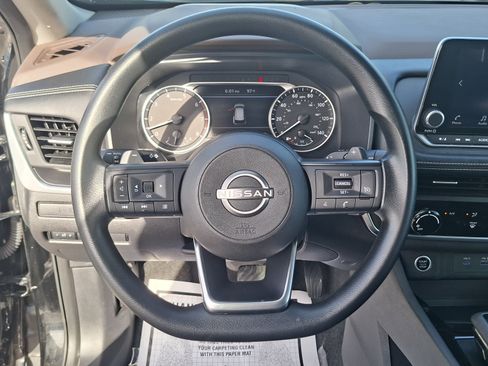 Used 2023 Nissan Rogue S AWD/4WD image 11