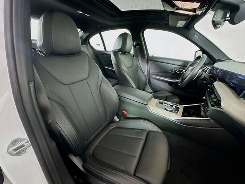 Used 2025 BMW 330i Sedan image 32