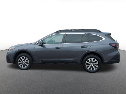 Used 2022 Subaru Outback Premium image 3