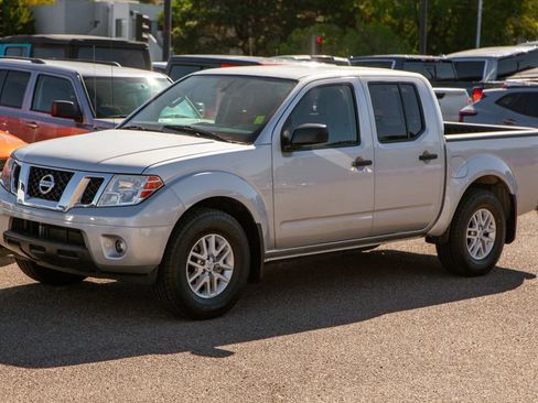 Used 2020 Nissan Frontier SV RWD image 9