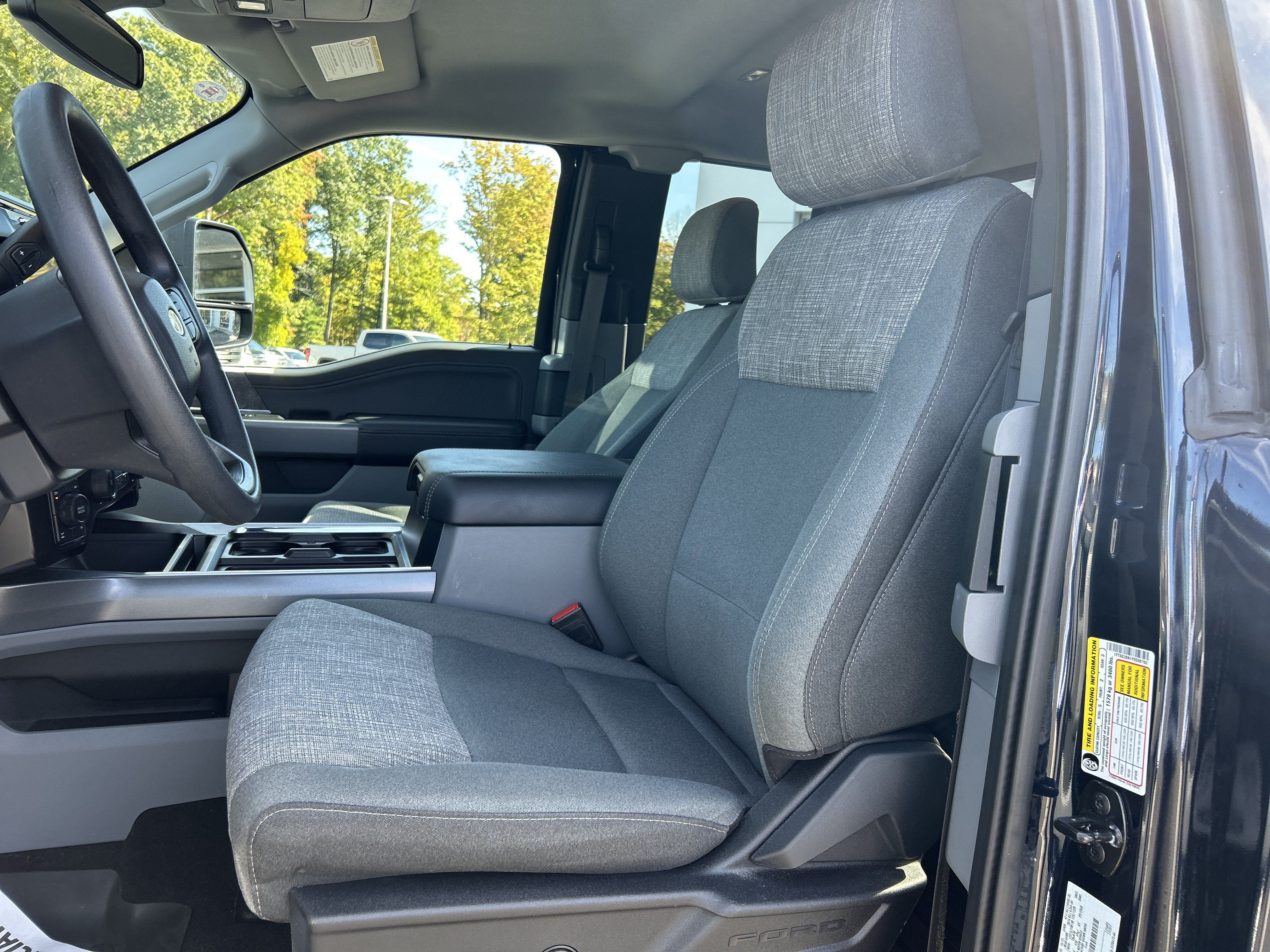 Used 2023 Ford F250 XLT w/ XLT Premium Package AWD/4WD image 17