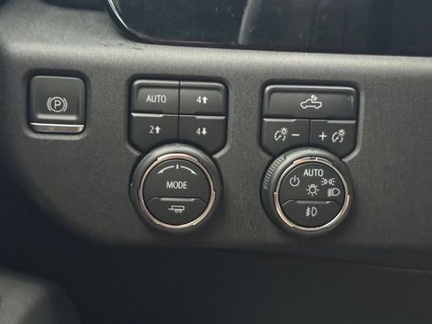 Used 2023 Chevrolet Silverado 1500 RST AWD/4WD image 32