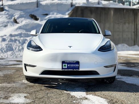 Used 2021 Tesla Model Y Long Range image 8