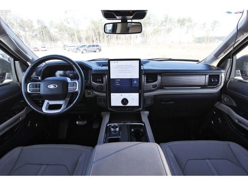 Certified 2023 Ford Expedition Limited image 12