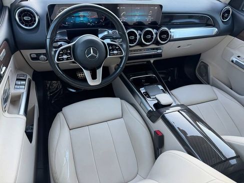 Used 2020 Mercedes-Benz GLB 250 4MATIC image 32