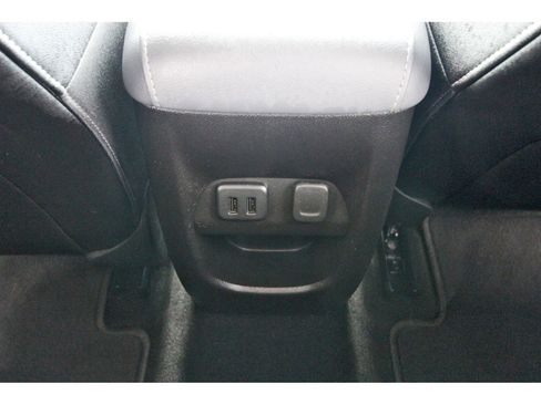 Used 2018 Chevrolet Colorado Z71 w/ Centennial Edition RWD image 15