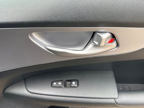 Used 2024 Kia Forte LXS FWD image 17