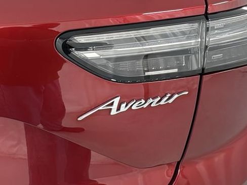 Used 2023 Buick Envision Avenir image 40