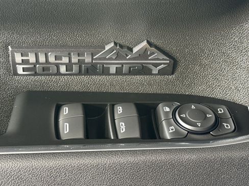 Used 2024 Chevrolet Silverado 1500 High Country AWD/4WD image 15