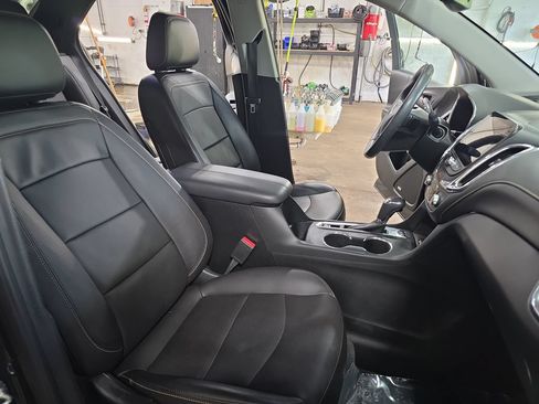 Used 2019 Chevrolet Equinox Premier AWD/4WD image 10