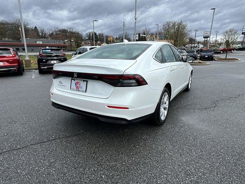 New 2025 Honda Accord LX image 4