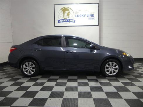 Used 2019 Toyota Corolla LE image 6