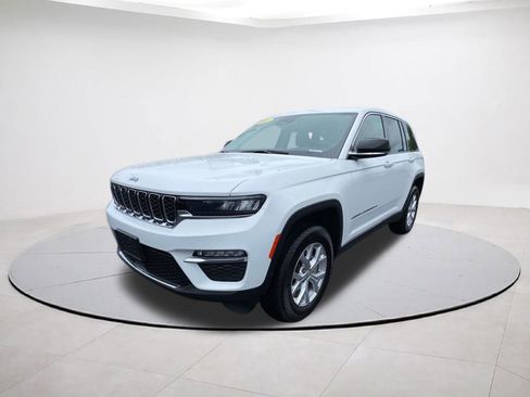 Used 2023 Jeep Grand Cherokee Limited w/ Trailer Tow Prep Group (B) AWD/4WD image 50