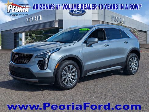 Used 2023 Cadillac XT4 Premium Luxury image 1