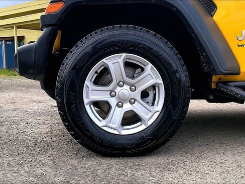 Used 2019 Jeep Wrangler Unlimited Sport S image 12