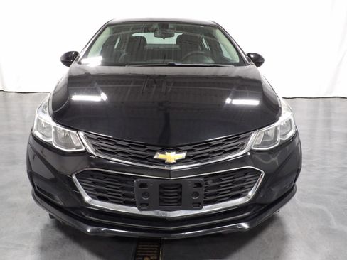 Used 2017 Chevrolet Cruze LS image 2