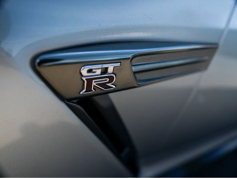 Used 2009 Nissan GT-R Premium AWD/4WD image 7