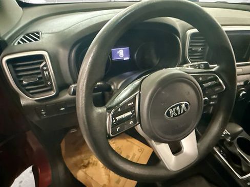 Used 2020 Kia Sportage LX image 12