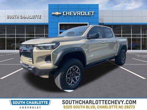 Used 2024 Chevrolet Colorado ZR2 w/ ZR2 Convenience Package III AWD/4WD image 1