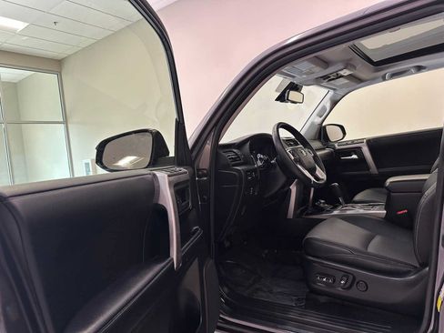 Certified 2021 Toyota 4Runner SR5 Premium w/ Moonroof Package AWD/4WD image 22