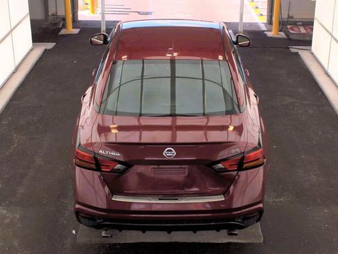Used 2022 Nissan Altima 2.5 SR FWD image 3