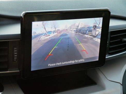 Used 2023 Ford Explorer XLT w/ Equipment Group 202A image 30