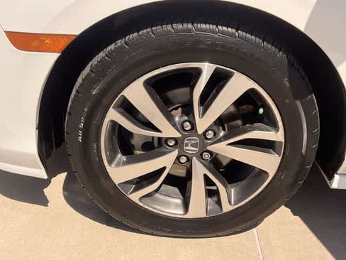 Used 2023 Honda Odyssey Touring image 9