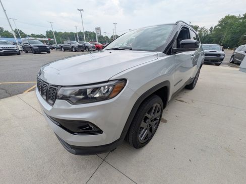 New 2025 Jeep Compass Limited w/ Sun & Sound Group image 8