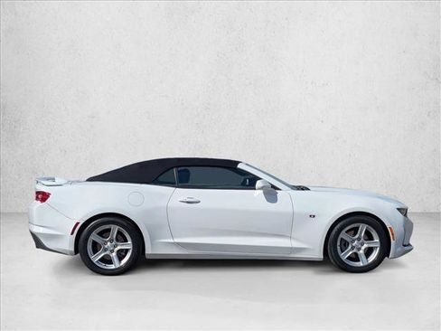 Used 2023 Chevrolet Camaro LT RWD image 4