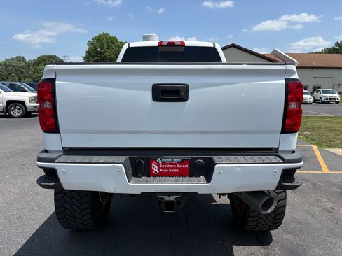 Used 2017 Chevrolet Silverado 2500 High Country w/ Duramax Plus Package AWD/4WD image 7