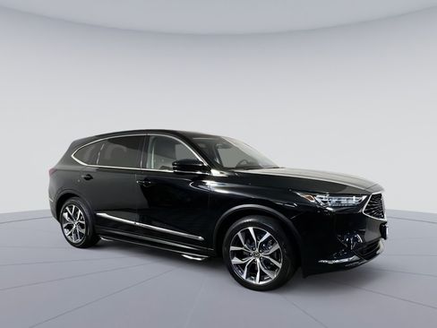 Used 2023 Acura MDX SH-AWD w/ Technology Package image 2