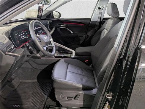 New 2025 Audi Q5 Premium image 4