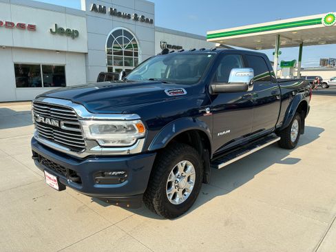 Used 2023 RAM 2500 Laramie AWD/4WD image 3