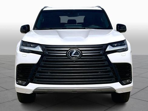 Used 2023 Lexus LX 600 4WD w/ Appearance Package image 4