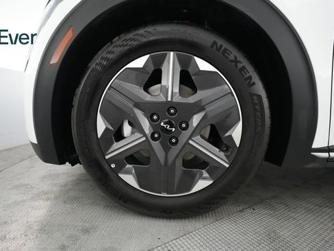 Used 2025 Kia EV6 Light RWD image 19
