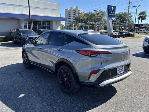 Used 2025 Buick Envista Sport Touring image 7