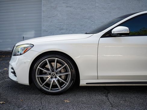 Used 2018 Mercedes-Benz S 560 Sedan w/ AMG Line Exterior image 10
