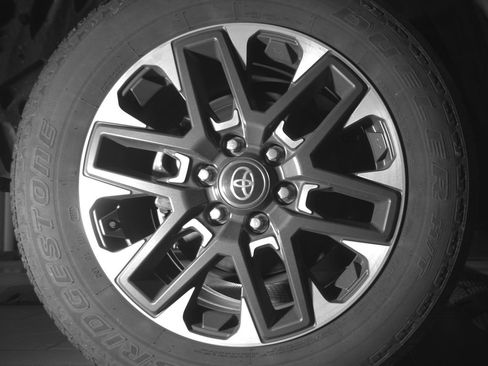 Used 2025 Toyota Tundra Limited AWD/4WD image 36