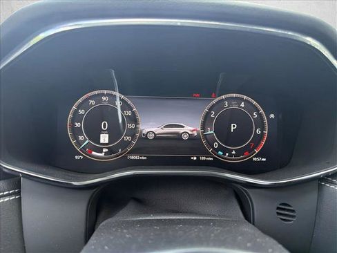 Used 2024 Jaguar XF R-Dynamic SE AWD/4WD image 10